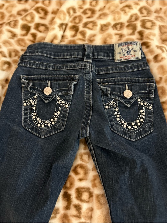 True Religion Denim - true religion y2k horse shoe bedazzled pocket jeans!🌷